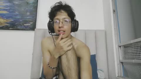 Manuel online show from 04.08.26