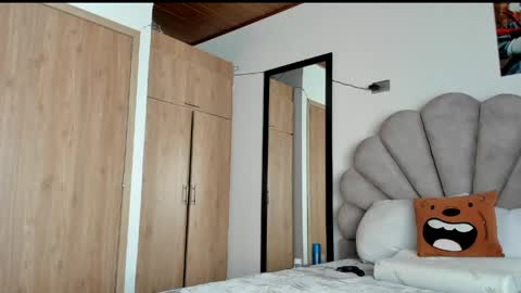 manucute 23  online show from 04.20.26