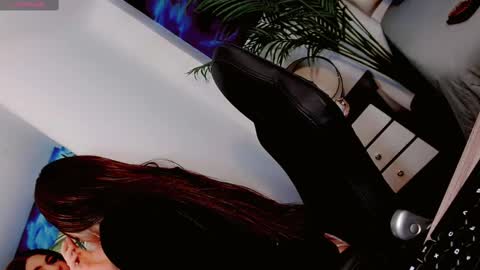 Snapshot of manuela_kingsley chatting on 02.10.25 Manuela Kingsley online show from 02.10.25