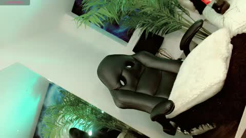 Snapshot of manuela_kingsley chatting on 03.09.25 Manuela Kingsley online show from 03.09.25