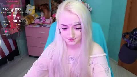 Manuela online show from 02.07.25