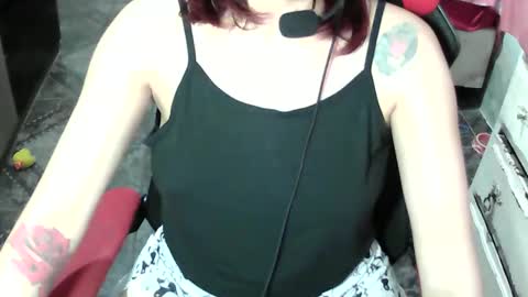 Manu Escarlate online show from 11.06.25