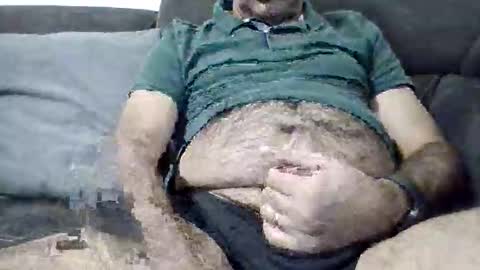 Snapshot of manuv chatting on 10.26.25 manuv online show from 10.26.25