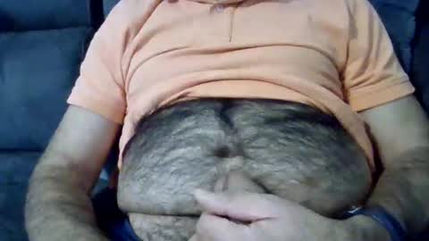 Snapshot of manuv chatting on 12.16.25 manuv online show from 12.16.25