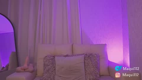 Snapshot of maquiii chatting on 11.24.25 Maquii online show from 11.24.25