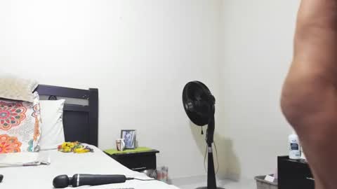 Snapshot of mara2020xxx69 chatting on 02.12.25 Mara online show from 02.12.25