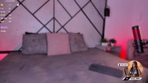 Snapshot of mara_martinez chatting on 09.17.25 online show from 09.17.25
