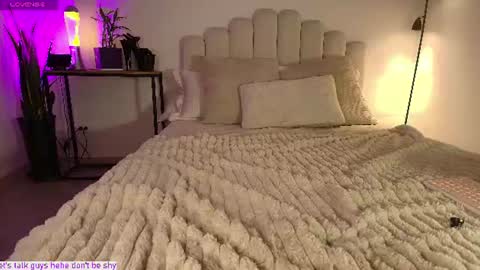 Snapshot of mara_santoro chatting on 06.27.26 Mara Santoro online show from 06.27.26