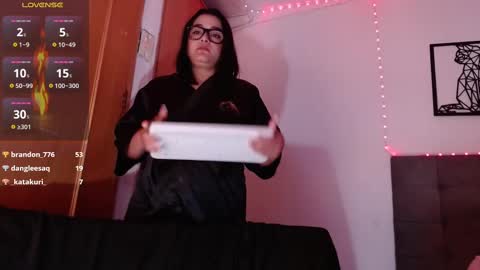 Snapshot of maraa_lee chatting on 02.14.25 maraa_lee online show from 02.14.25