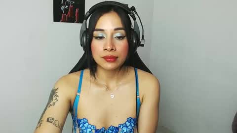 Snapshot of marce0001 chatting on 11.02.25 Marcela online show from 11.02.25