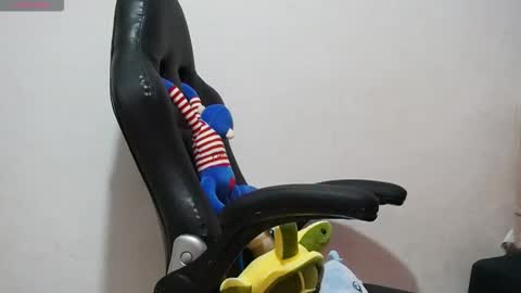 Snapshot of marce_hill chatting on 10.20.25 MARCE AND ..... online show from 10.20.25