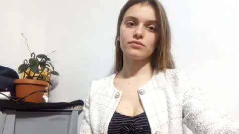 Snapshot of marcelabodi chatting on 12.16.25 marcelabodi online show from 12.16.25