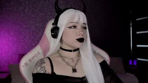 Snapshot of marceline_red chatting on 06.18.26 Lady Marceline online show from 06.18.26