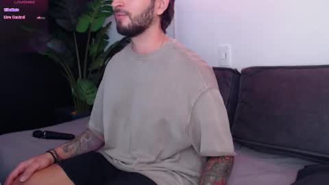 marco_allison43 online show from 09.30.25