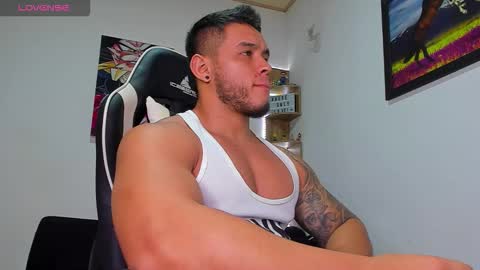 Snapshot of marco_diaz1 chatting on 10.01.25 Marco Diaz online show from 10.01.25
