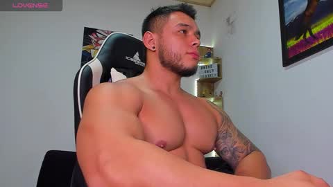 Snapshot of marco_diaz1 chatting on 10.05.25 Marco Diaz online show from 10.05.25