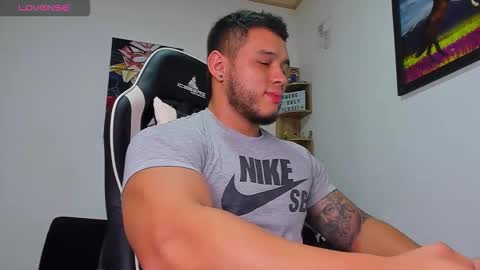 Snapshot of marco_diaz1 chatting on 10.07.25 Marco Diaz online show from 10.07.25