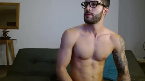 Snapshot of marcoandpolo01 chatting on 01.10.25 Marco Polo online show from 01.10.25