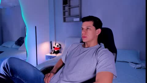 Snapshot of marcosullivan_ chatting on 11.28.25 Marco Sullivan online show from 11.28.25