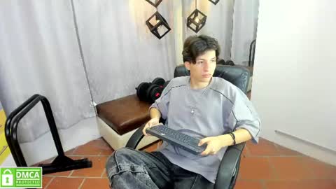 Snapshot of marcoviolet chatting on 07.18.26 marcoviolet online show from 07.18.26