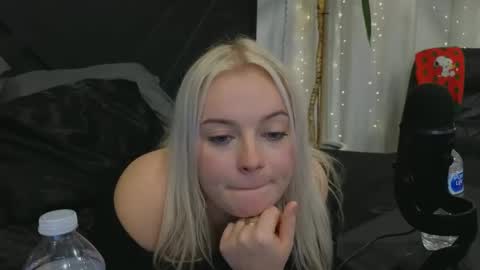 margot_robbie7 online show from 12.23.24