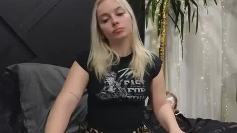 margot_robbie7 online show from 02.12.25