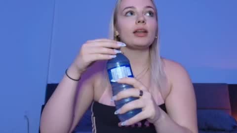 margot_robbie7 online show from 09.11.25