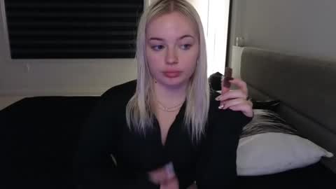 margot_robbie7 online show from 11.03.25