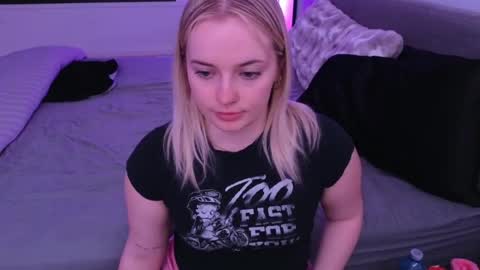 margot_robbie7 online show from 05.15.26