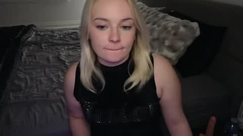 margot_robbie7 online show from 05.31.26