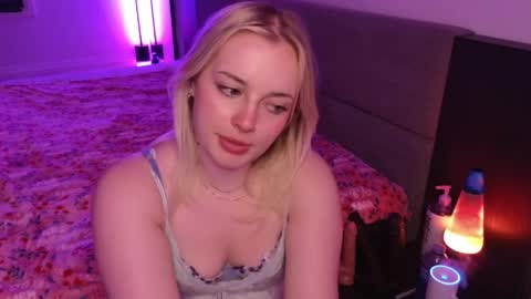 margot_robbie7 online show from 06.04.26