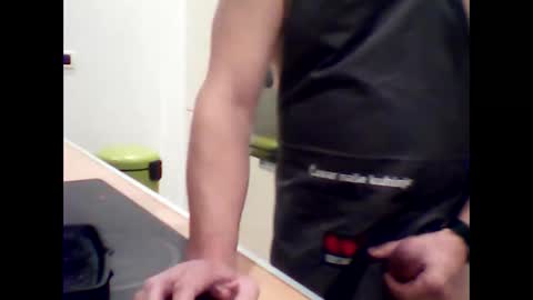 Snapshot of mari08972 chatting on 01.08.25 mari08972 online show from 01.08.25