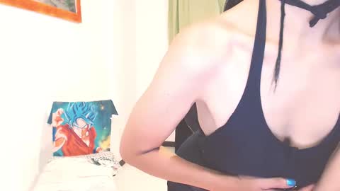 Snapshot of mari4you69 chatting on 12.18.24 mari4you69 online show from 12.18.24