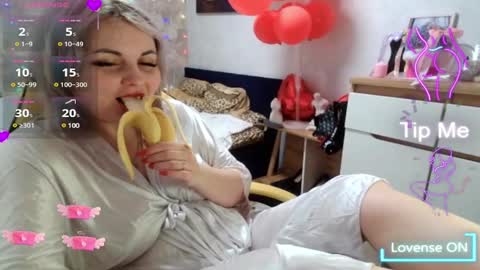 Mari online show from 03.12.25