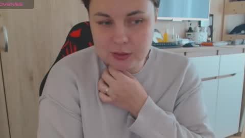 Mari online show from 10.15.25