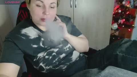 Mari online show from 12.17.25