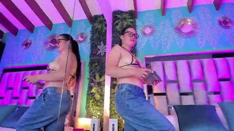 Mari online show from 04.12.26