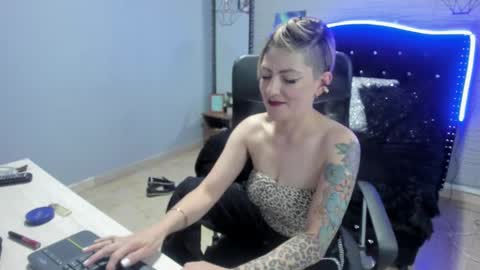 Snapshot of maria_fernandaxxx_ chatting on 12.10.24 Maria fernanda online show from 12.10.24