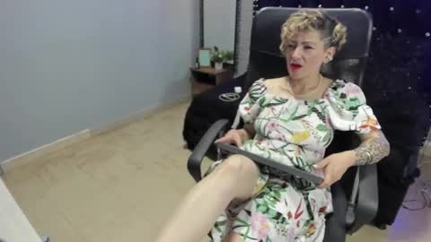 Snapshot of maria_fernandaxxx_ chatting on 12.15.24 Maria fernanda online show from 12.15.24