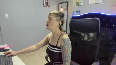 Snapshot of maria_fernandaxxx_ chatting on 12.16.24 Maria fernanda online show from 12.16.24