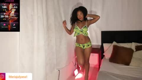 V A N E S S A  online show from 04.20.26