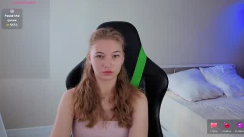 Snapshot of maria_plaudice chatting on 06.29.26 maria online show from 06.29.26