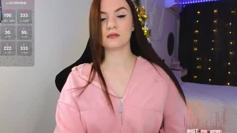 Snapshot of maria_shy_lii chatting on 12.15.24 maria_shy_lii online show from 12.15.24