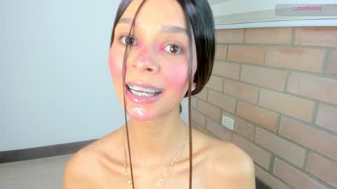 Snapshot of maria_sofii chatting on 12.23.24 S O F I A model independent online show from 12.23.24