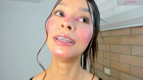 Snapshot of maria_sofii chatting on 01.02.25 S O F I A model independent online show from 01.02.25