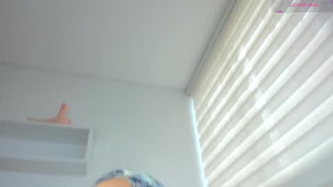 Snapshot of maria_sofii chatting on 01.05.25 S O F I A model independent online show from 01.05.25