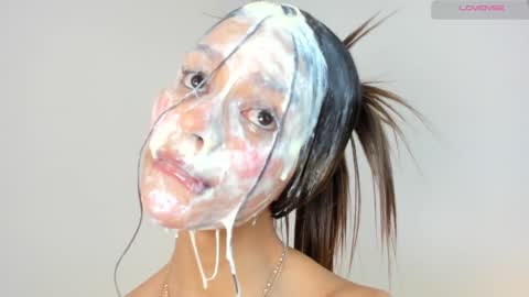 Snapshot of maria_sofii chatting on 01.14.25 S O F I A model independent online show from 01.14.25