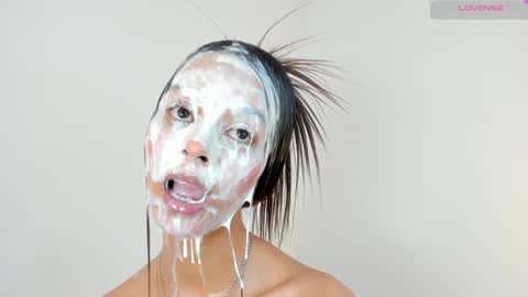 Snapshot of maria_sofii chatting on 01.27.25 S O F I A model independent online show from 01.27.25