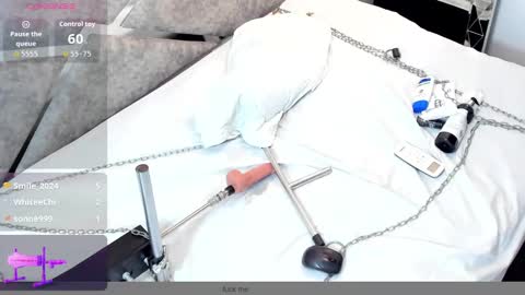 Snapshot of mariaam_07 chatting on 09.30.25 MARIAM online show from 09.30.25