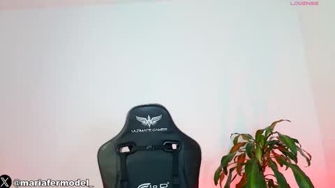 Snapshot of mariafer05 chatting on 02.18.26 Maria Fer online show from 02.18.26